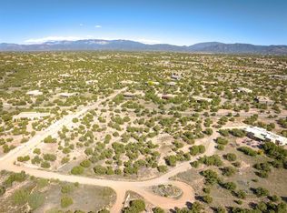 2 Escopeta Ct, Santa Fe, NM 87506