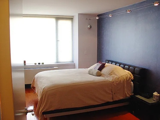 Rented by Sotheby's International Realty | media 41