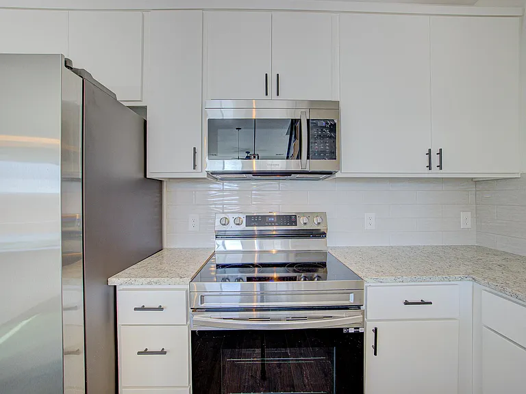 20507 Bonanza St #A — Photo 31