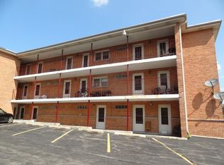 421 N Hicks Rd APT 4, Palatine, IL 60067