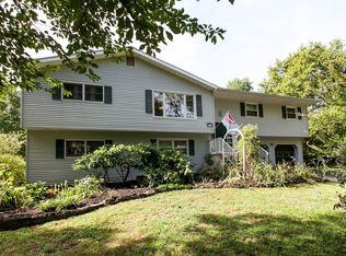 16 Bryna Dr, Lincroft, NJ 07738
