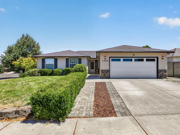 1401 Andrew Dr, Medford, OR 97501