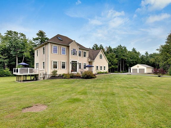 3rd image of 49 Whispering Pines Drive