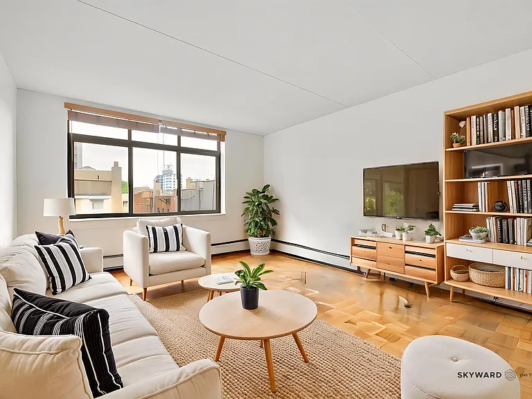 Property at 130 Bradhurst Avenue 608
