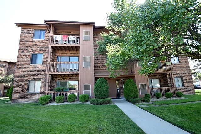 1st image of 15800 Peggy Ln APT 6