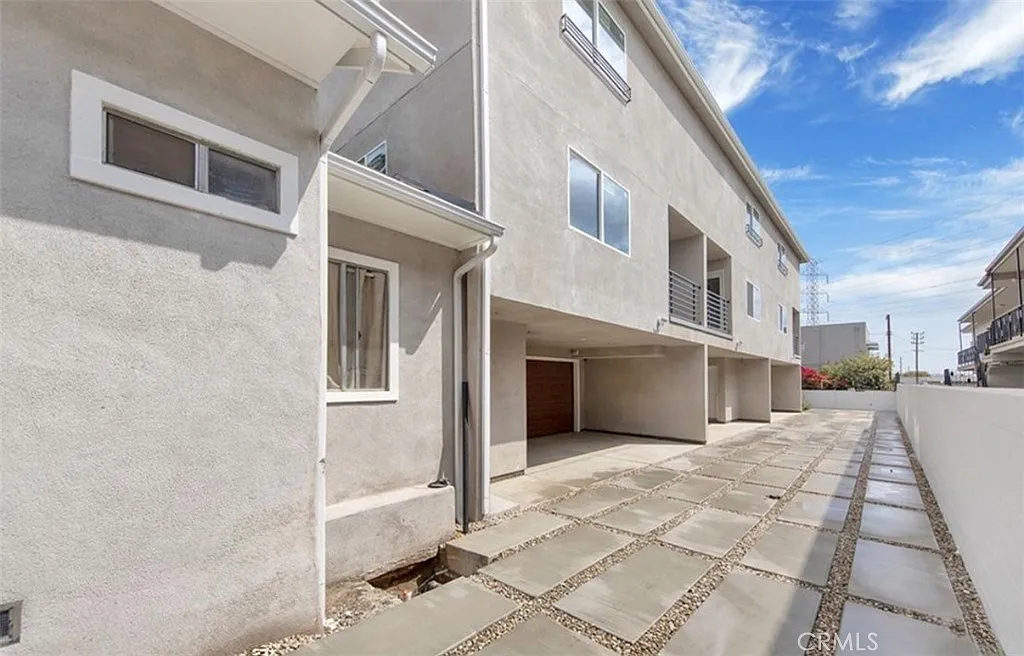 3 bed, 1600 sqft, $3,500 — Photo 4