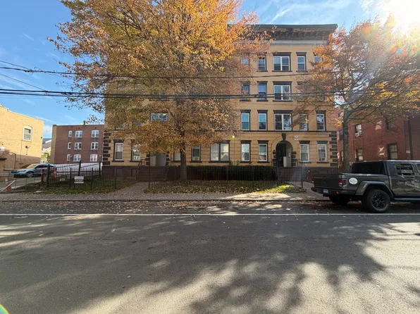 258 Lawrence St, Hartford, CT