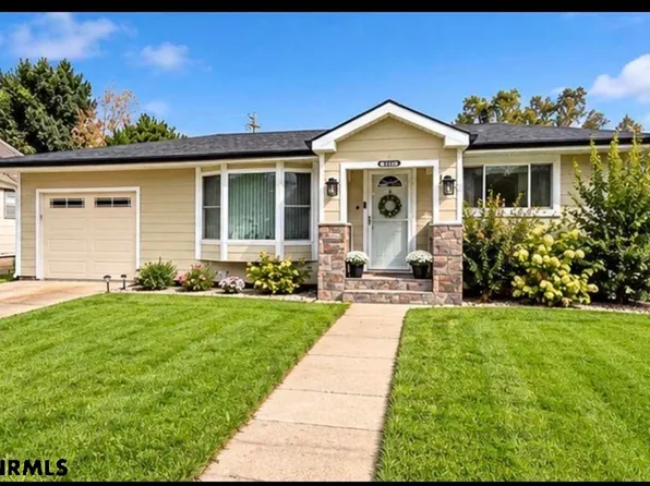 1813 Avenue M, Scottsbluff, NE 69361