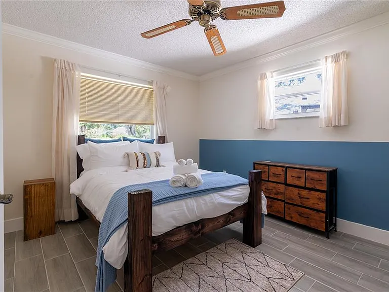 6908 Arbor Oaks Cir — Photo 33
