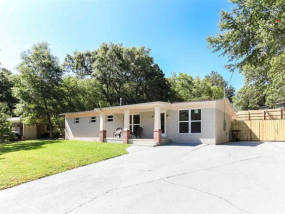 2nd image of 715 Valley Dr