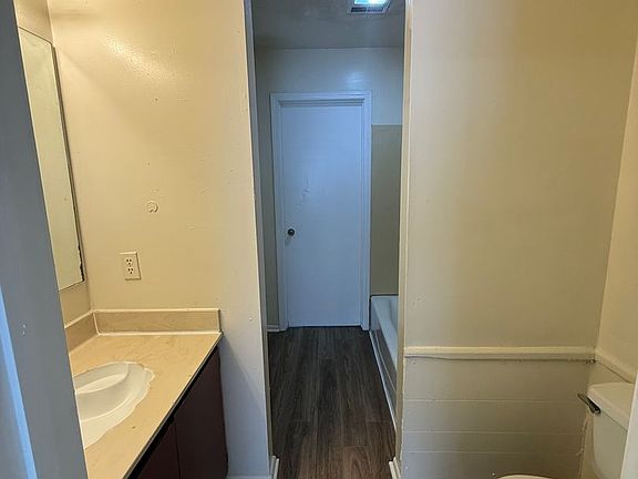3rd image of 1855 Jasper Ave APT A