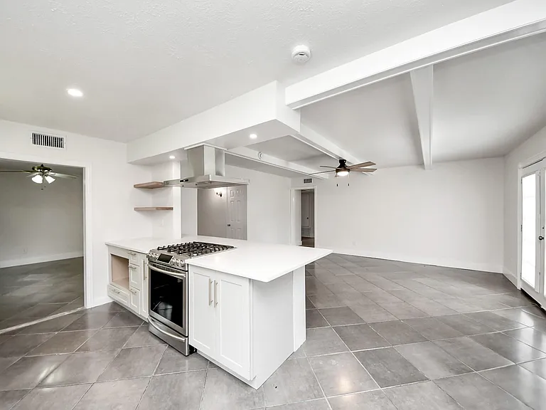 4011 Ebbtide Dr — Photo 9