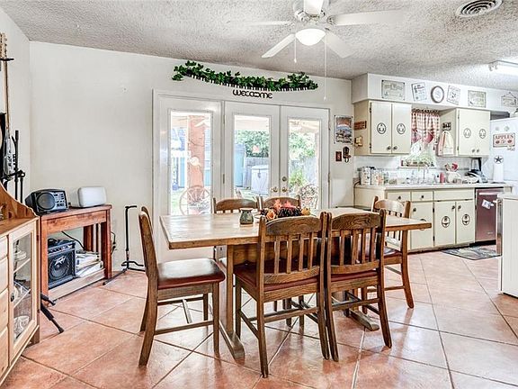 5th image of 925 Dee Ln
