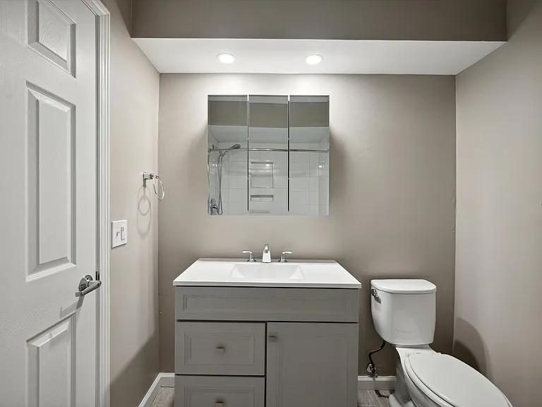 3838 W Sylvania Ave — Photo 19