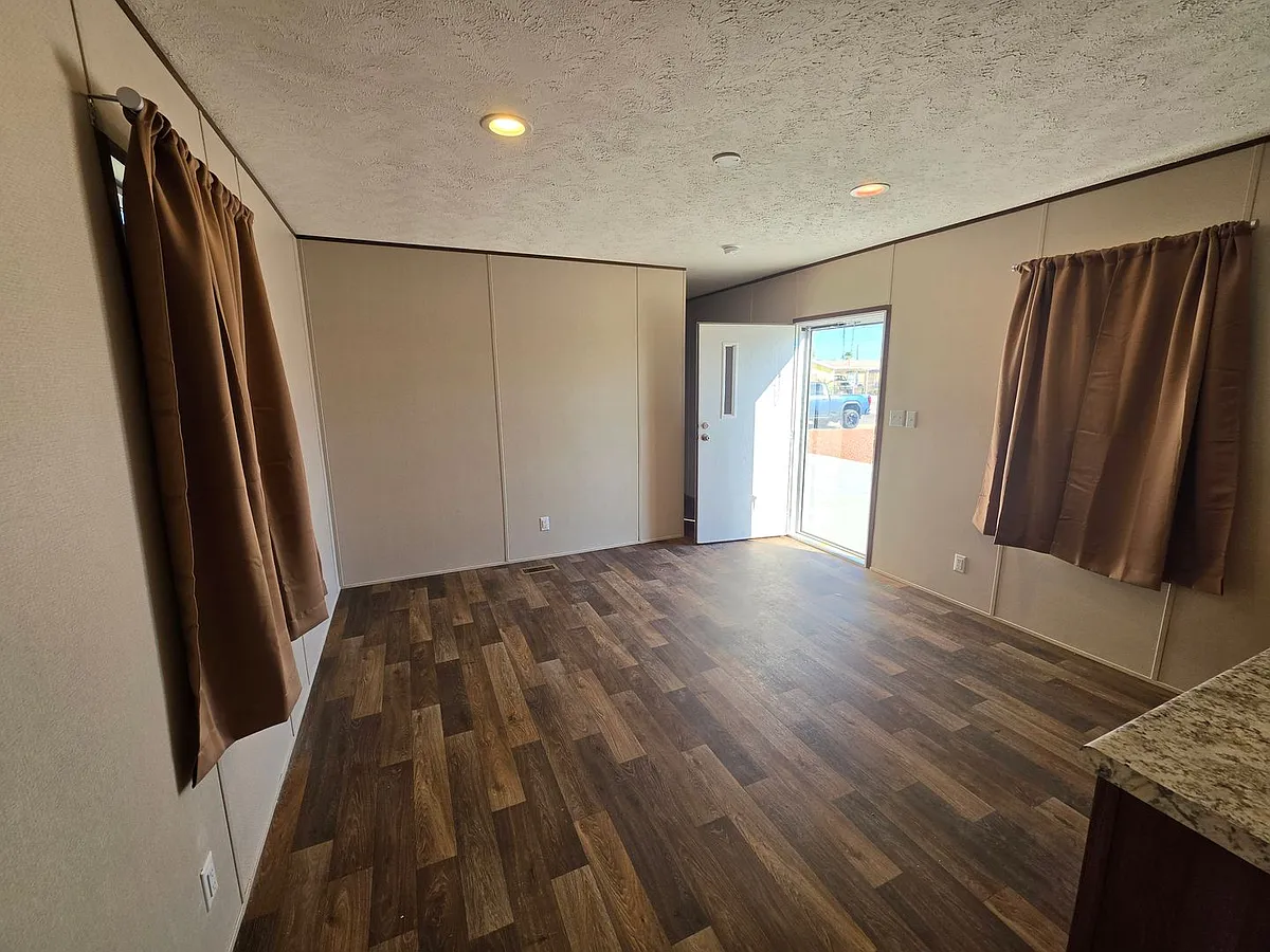 Building Photo - 5726 S Loop Ln