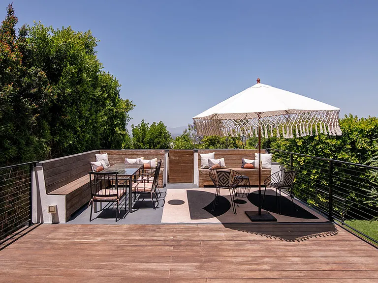 3606 Berry Dr — Photo 3