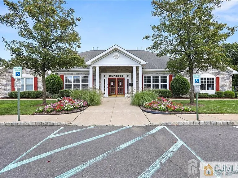 6 Chimney Ct — Photo 4