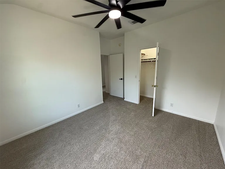 9204 Magna Carta Loop — Photo 20