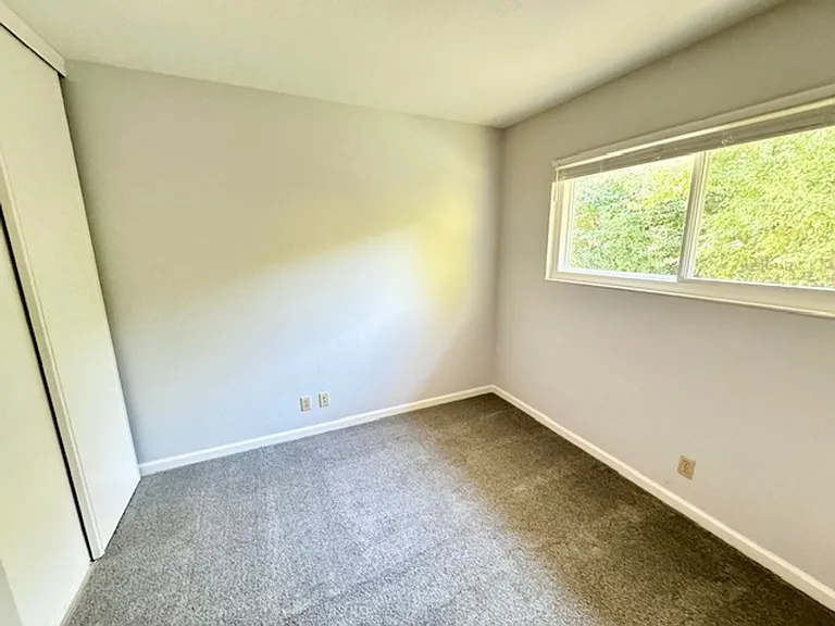 2661 Buena Vista Ave — Photo 12