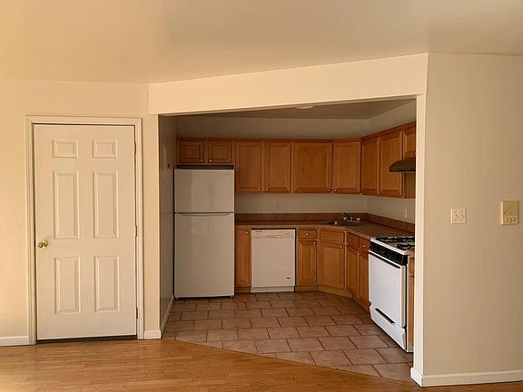 4th image of 3237 Philip Ave APT 2