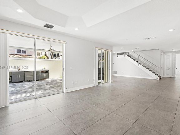 2nd image of 1549 Shoreline Way