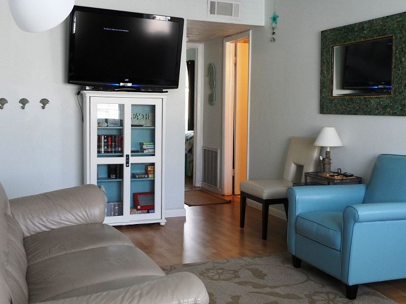 1st image of 903 Pacific Ave APT D
