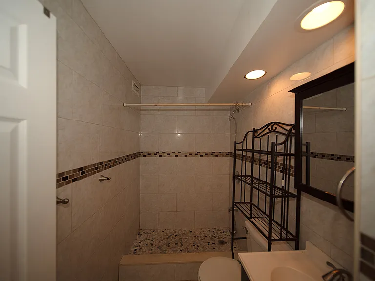 2440 Date St #1104 — Photo 7