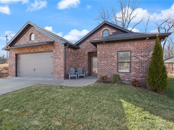 7 Old Capitol Ridge NE, Corydon, IN 47112