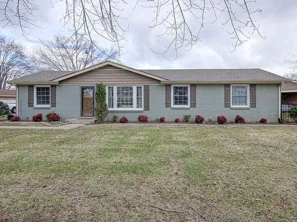 229 Alfred Dr, Clarksville, TN 37043