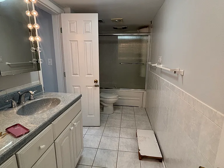 Susan Dr — Photo 12