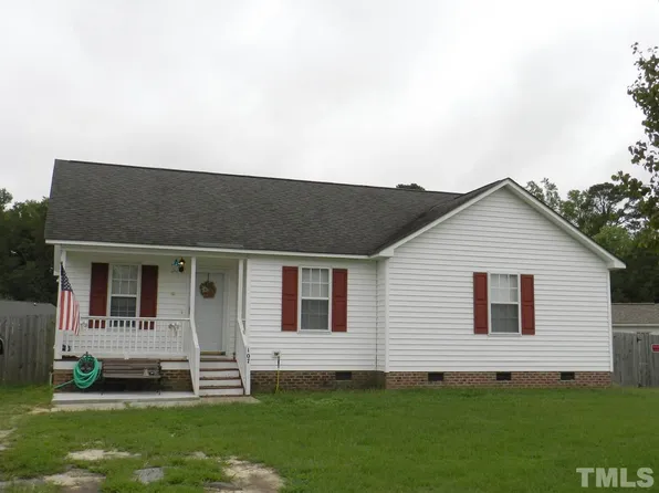 107 Copperstone Cir, Smithfield, NC 27577