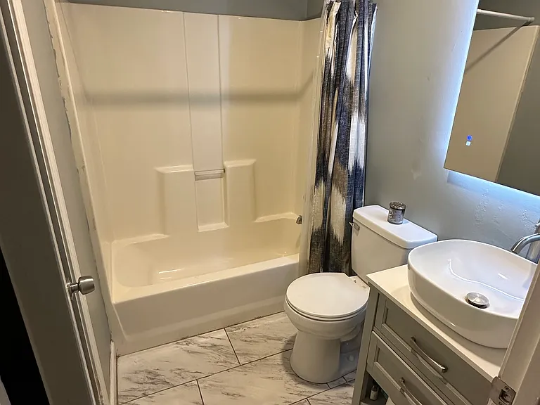 104 Holly Ct — Photo 18