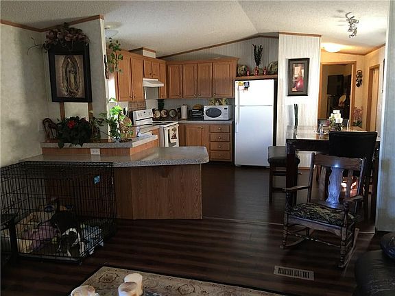 4th image of 1110 Johns Dr #140
