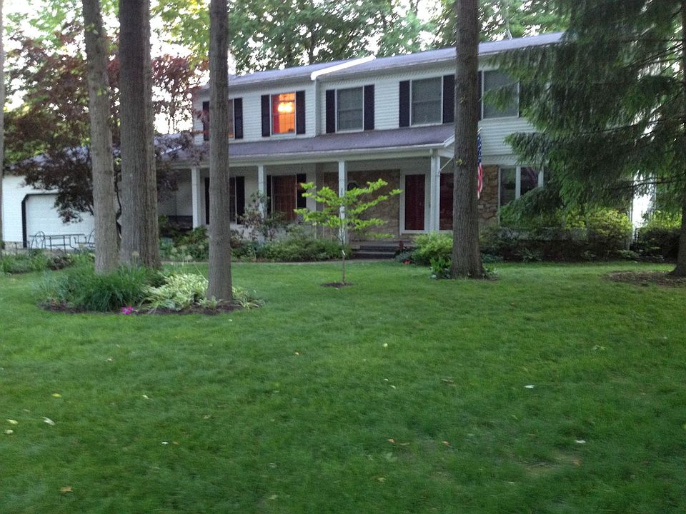 1st image of 2089 White Oak Dr