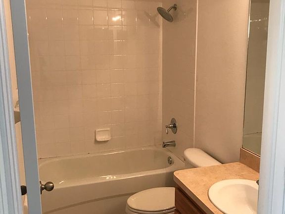 4th image of 19255 Stone Hedge Dr