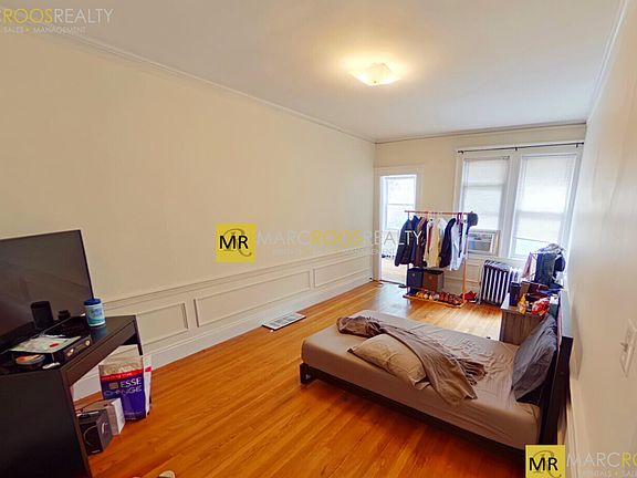 5th image of 17 Melvin Ave