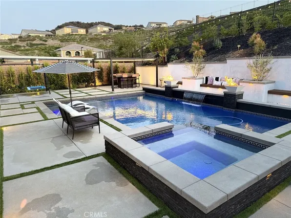 2516 Chad Zeller Ln, Corona, CA 92882