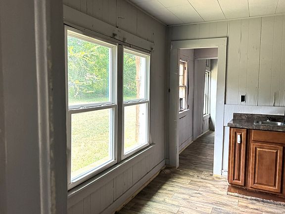 4th image of 2711 W Walker St APT 111