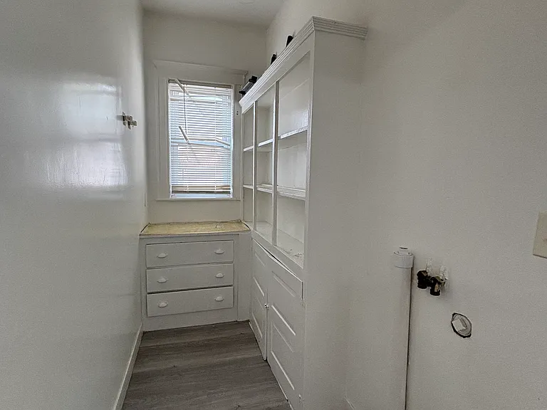 1680 N Shore Rd #2L — Photo 3