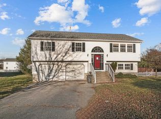 39 Wavey Willow Ln, Montgomery, NY 12549