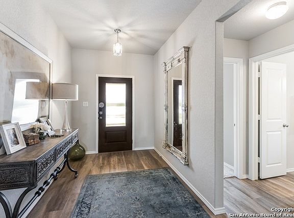 2nd image of 1607 Day Lily Street
