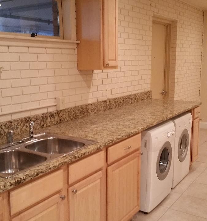2nd image of 500 S Jefferson Davis Pkwy APT 1