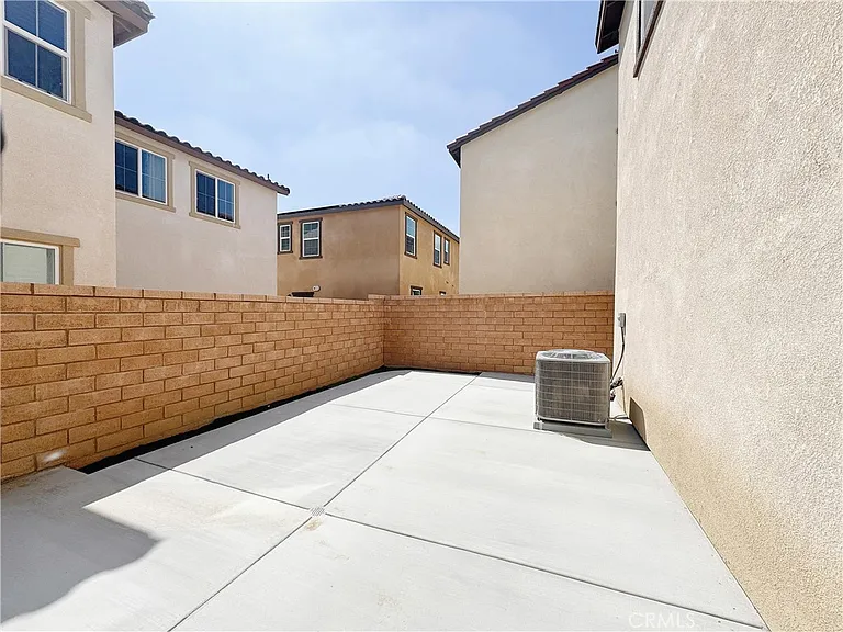 4340 S Encinitas Ave — Photo 22