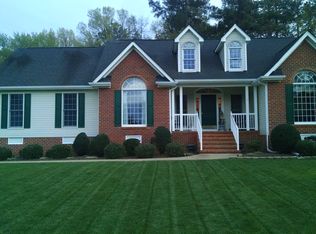 125 Kennon Point Dr, Colonial Heights, VA 23834