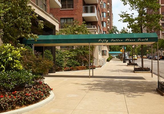 5th image of 50 Sutton Pl S APT 4B