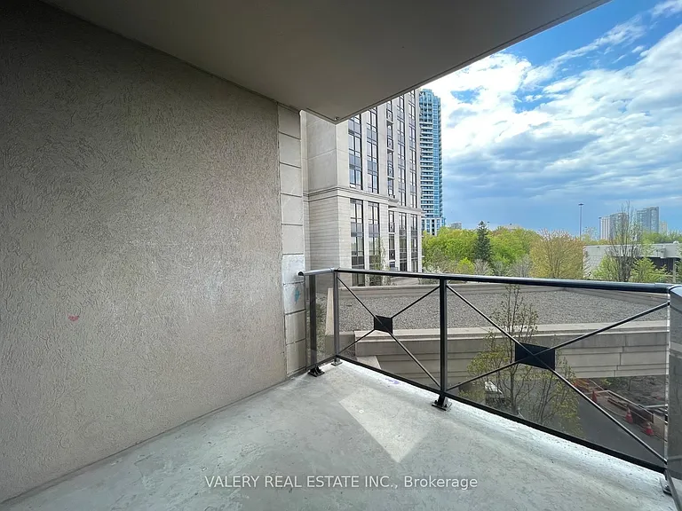 133 Wynford Dr #304 — Photo 15