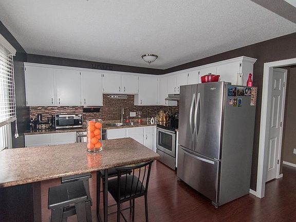 2nd image of 13245 Aberdeen St NE