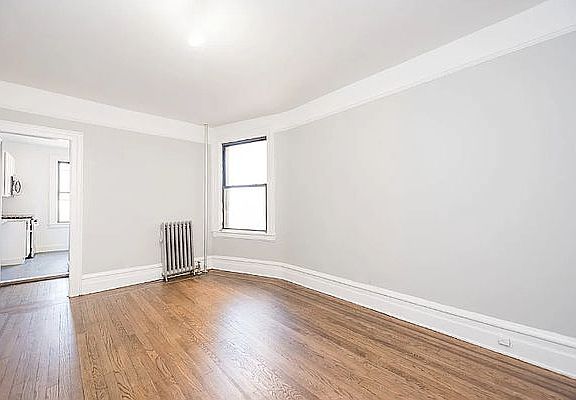 3rd image of 32-15 34th St #4L