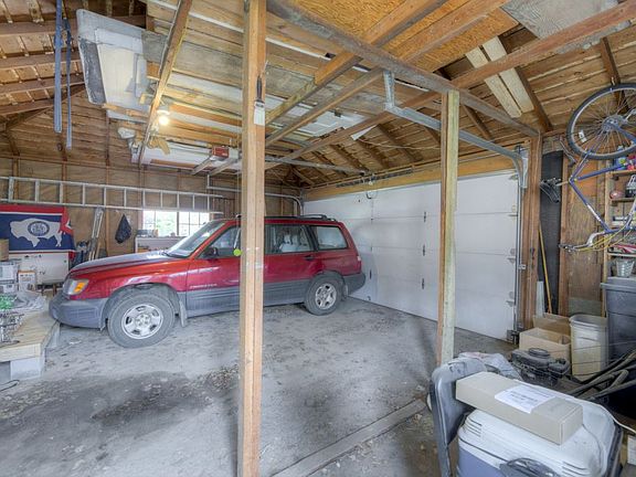5th image of 807 E University Ave