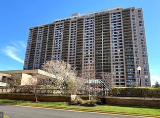 5501 Seminary Rd APT 106S, Falls Church, VA 22041